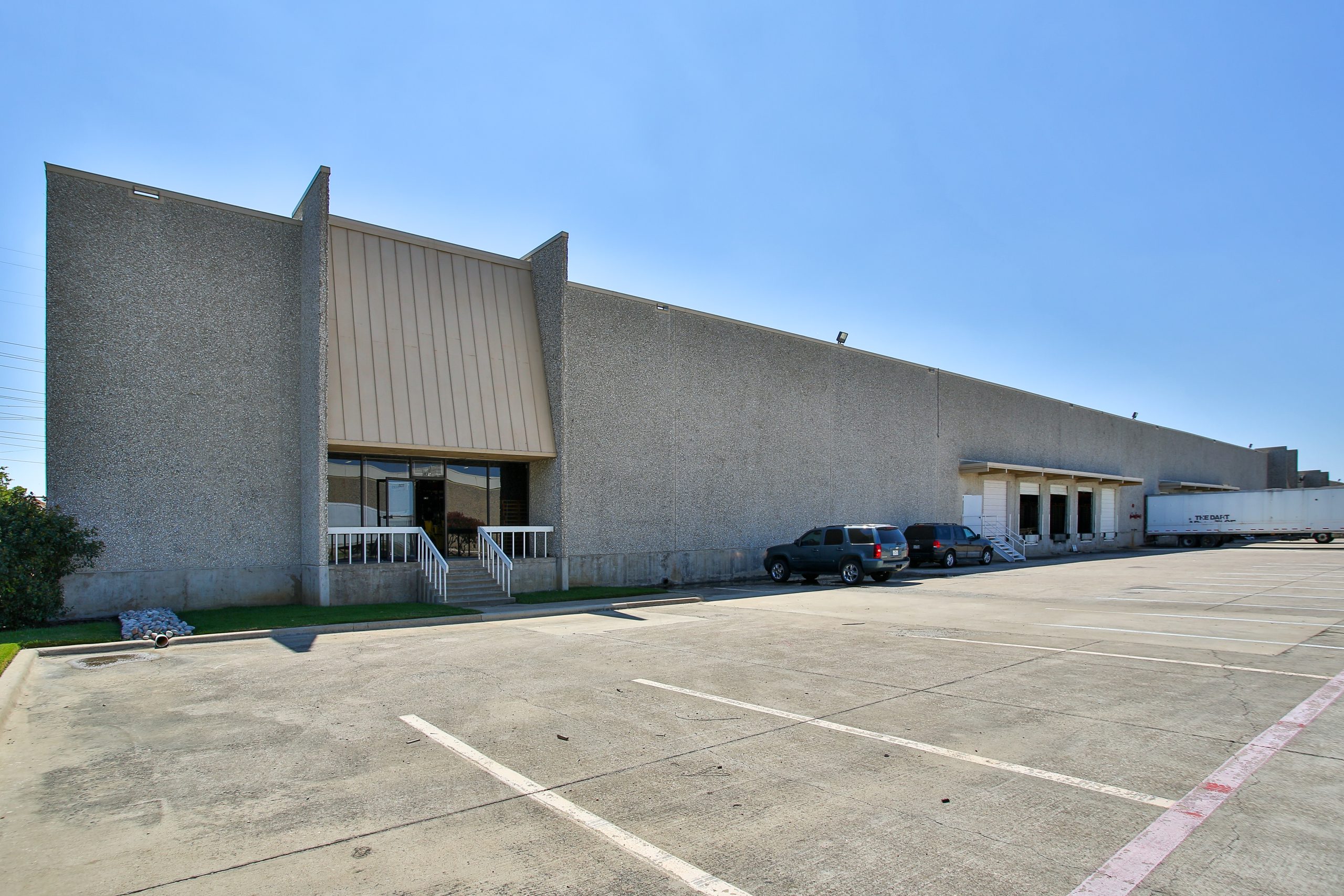 1135 & 1215 Crowley Drive