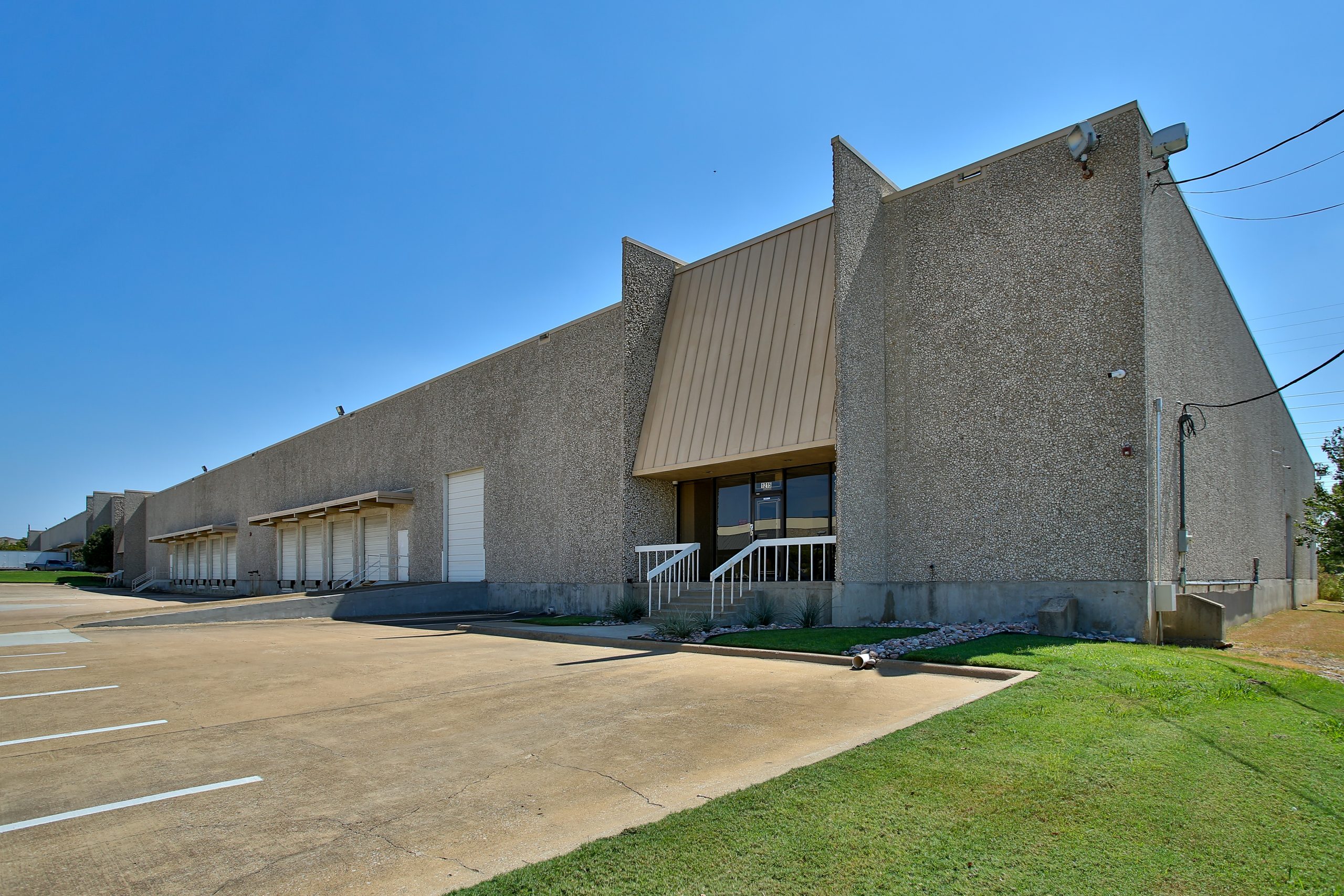 1135 & 1215 Crowley Drive