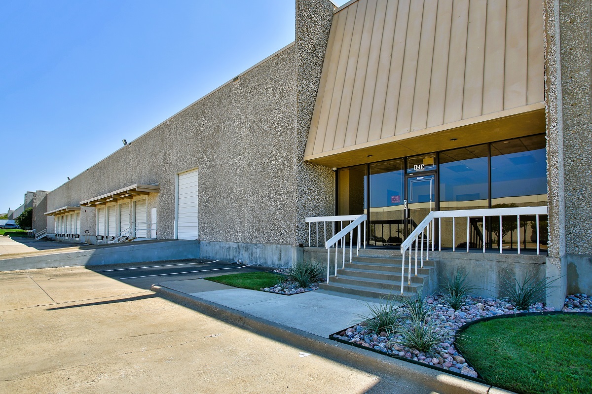 1135 & 1215 Crowley Drive